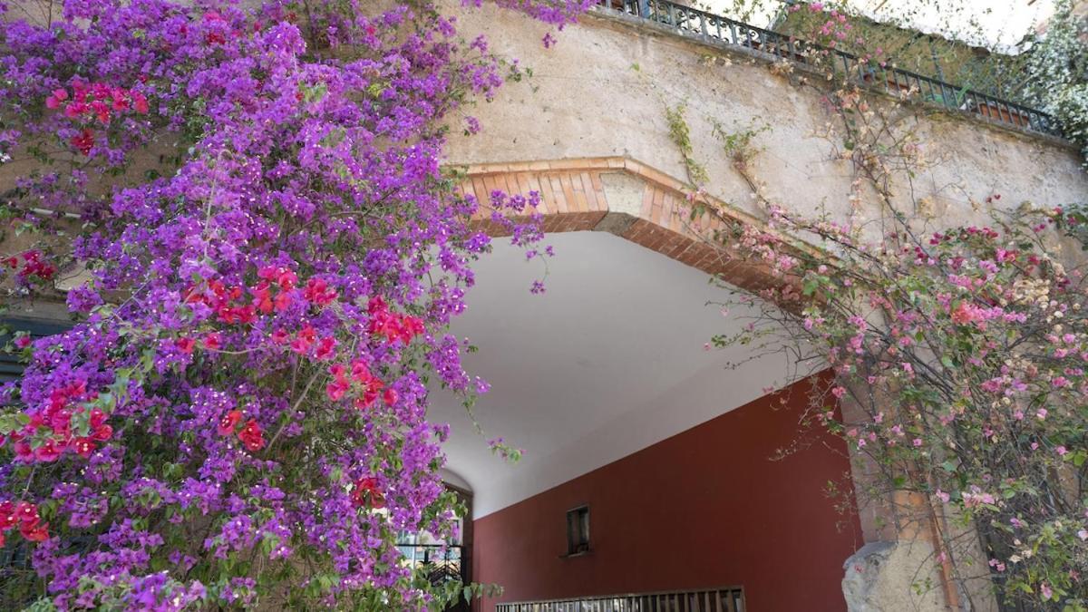 Courtyard Doria Comfort & Style At Vatican Museums Apartment Rom